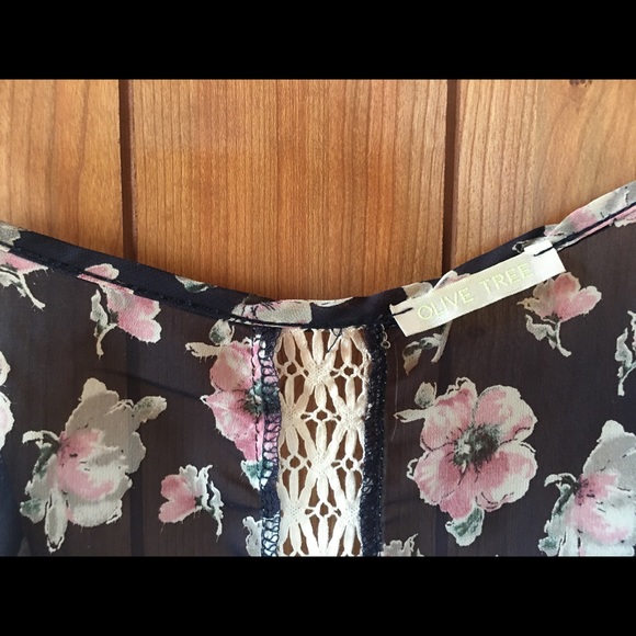 Olive Tree blouse - Picture 3 of 3